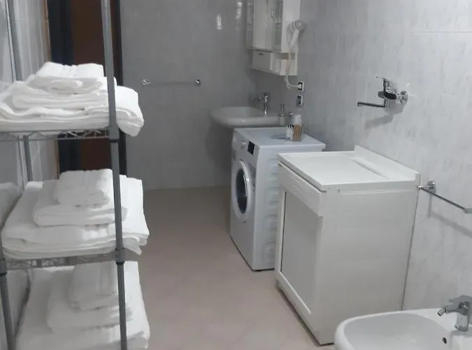 Emanuel Bed & Breakfast 4*