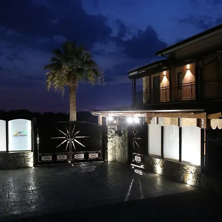 Emanuel Oda ve Kahvaltı 4*